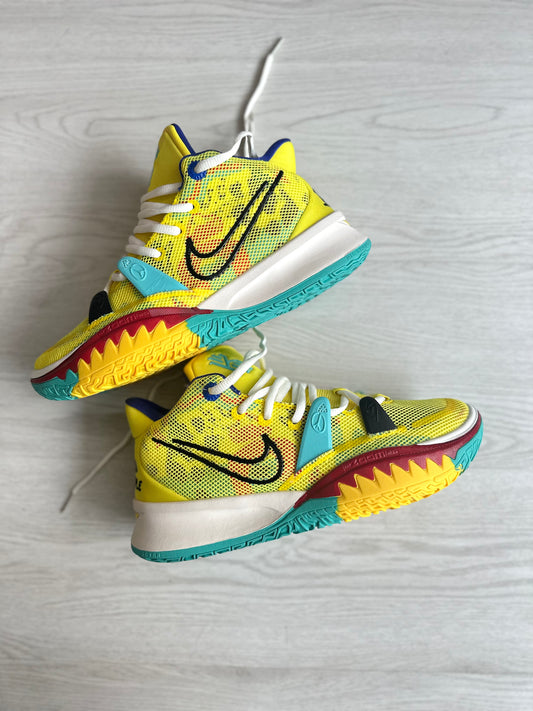 NIKE KYRIE