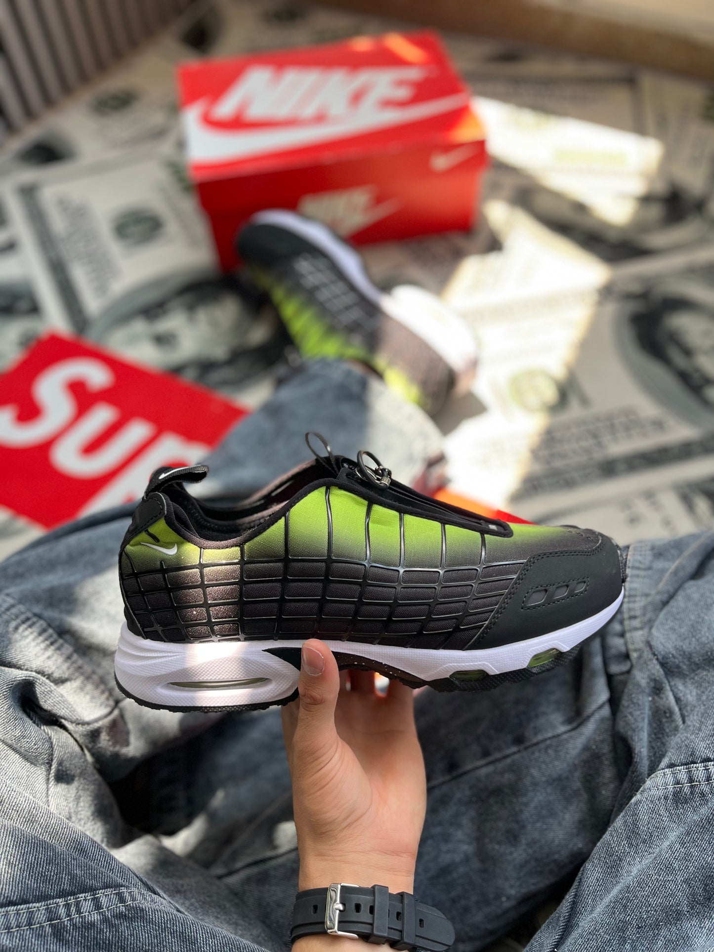 NIKE SUNDER | UNISEX