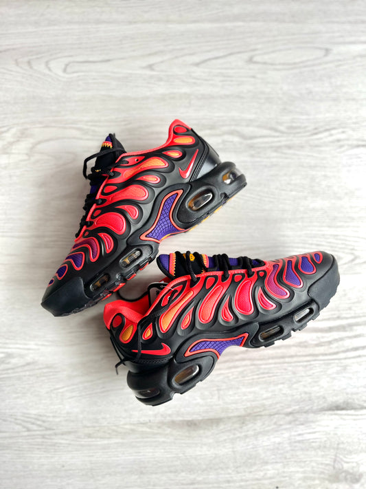 NIKE TN PLUS | NEGRA NARANJA