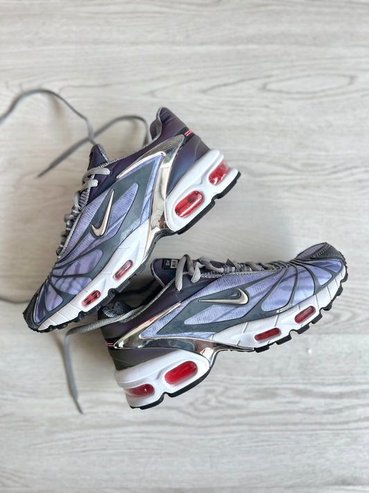 NIKE TAILWIND | BLANCO GRIS