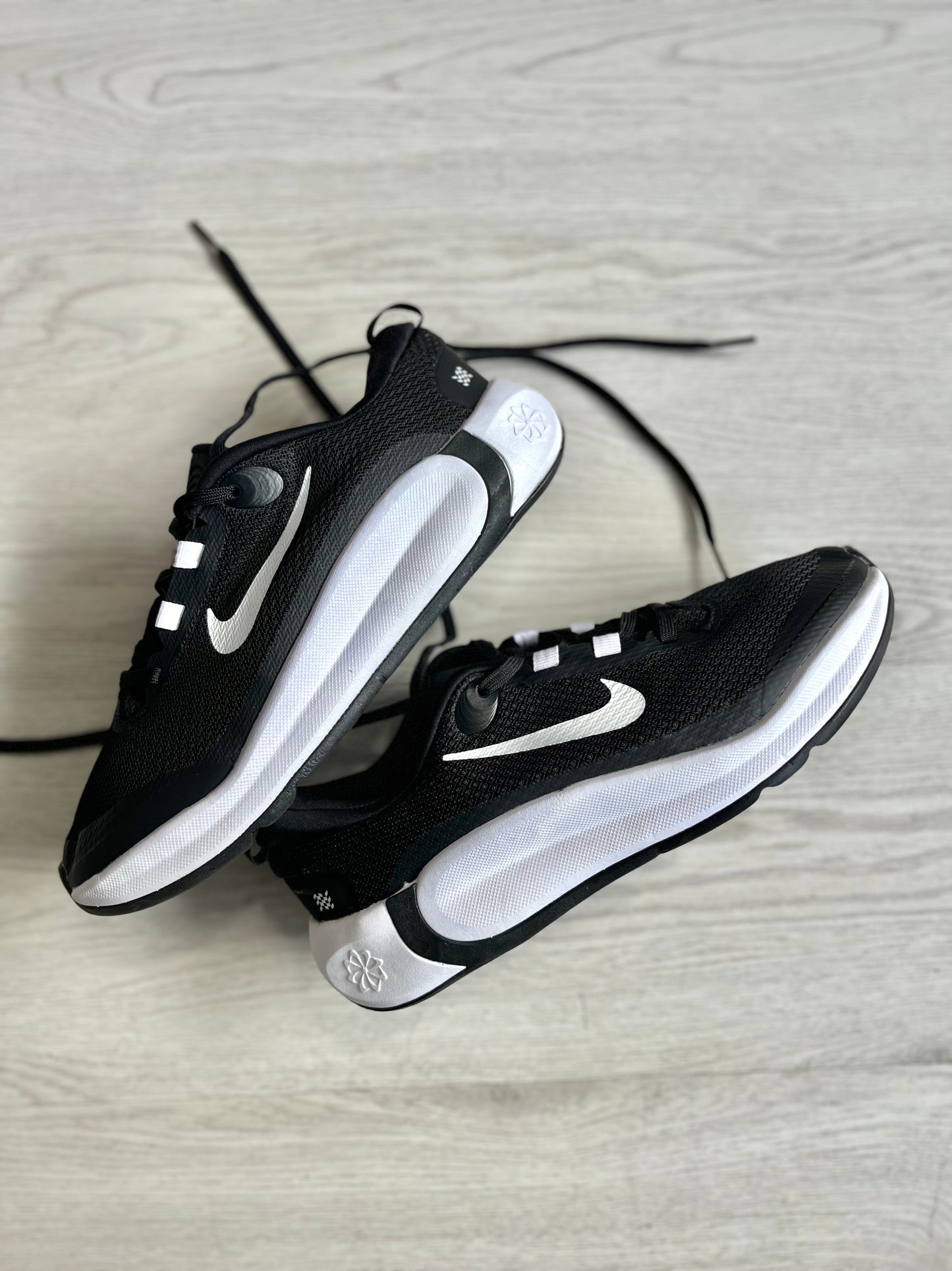 NIKE JUNIPER | NEGRO