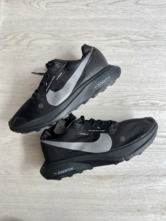 NIKE ZOOM X | NEGRO GRIS