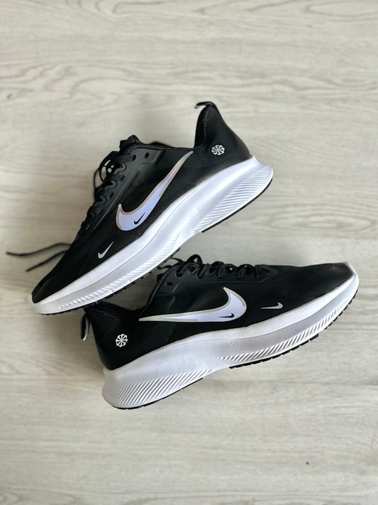 NIKE ZOOM SPEED | NEGRO BLANCO